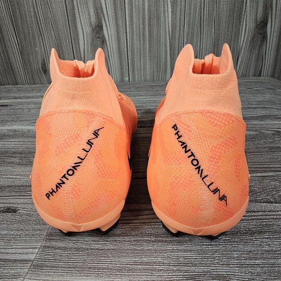 Athletic_Shoes